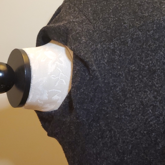 Faux Fur trim sweater L - Picture 2 of 6